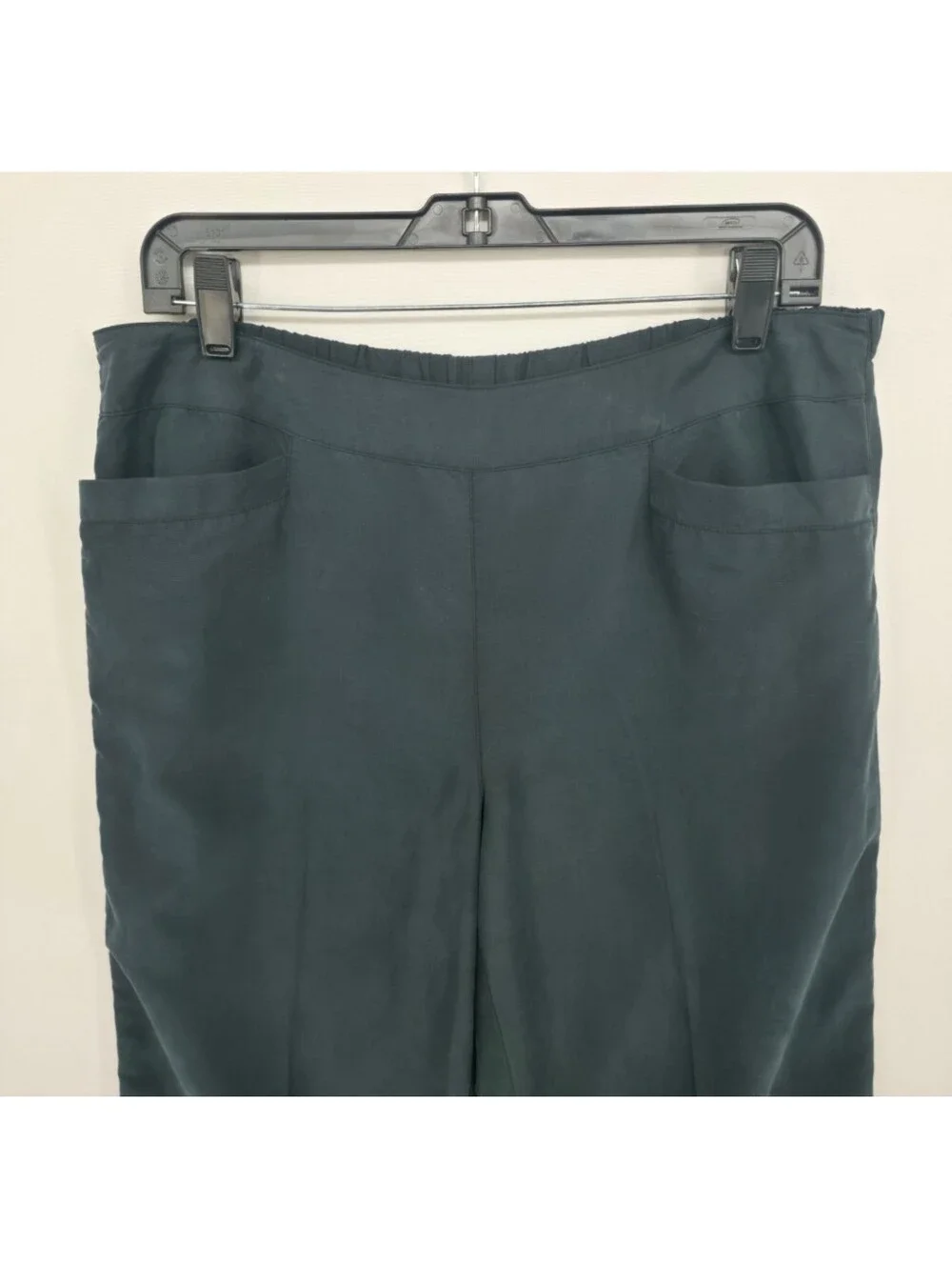 Jones New York Black Tencel Pull On Straight Leg Pants Medium Minimalist